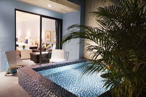 [Kenting hotels - Nanwan private B&B] 5 suites for⟦ 3-5 friends, family, and⟧ parking. 2 minutes to 