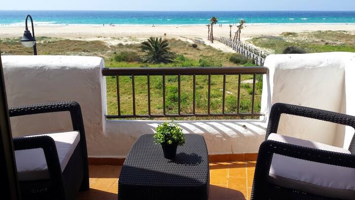 BEACHFRONT APARTMENT "BADRA"    NºRTA:VFT/CA/00113