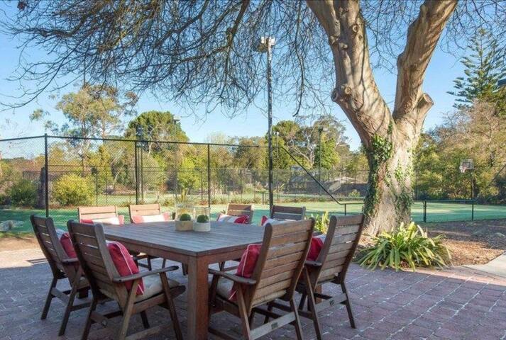 Luxury resort style living gallery image 4