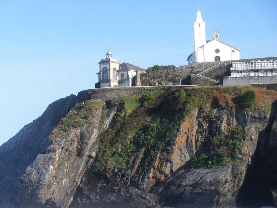 Capilla de La Atalaya y Faro