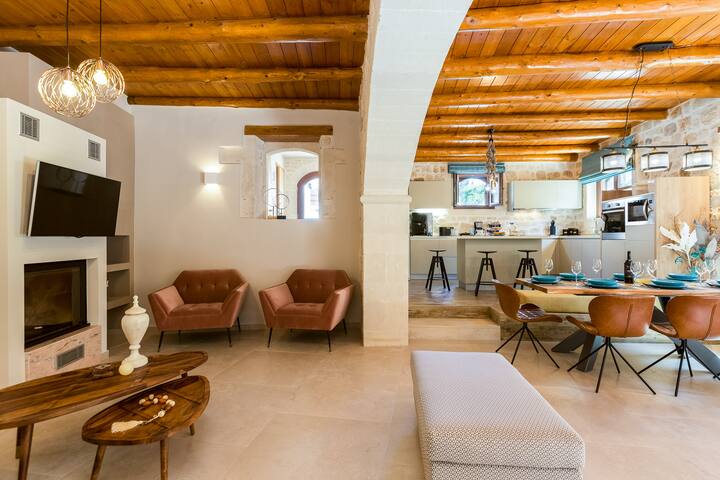 Villa Rogdia with heated pool, Atsipopoulo center gallery image 2