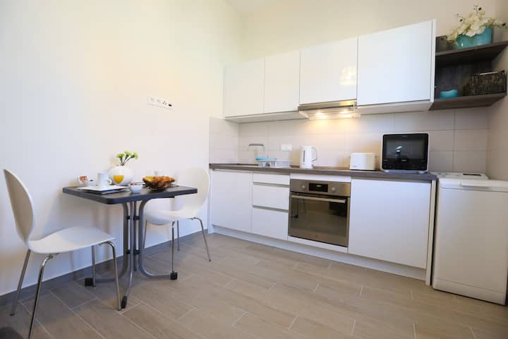 Cosy Apartment With Beautiful Garden/terrace - ドゥブロブニク