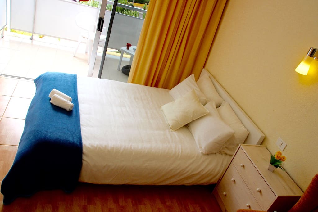 Crisp clean bed - Cama doble.