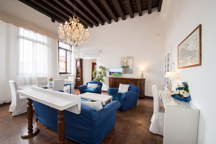 In a 500 Years old Palace – Read the Description