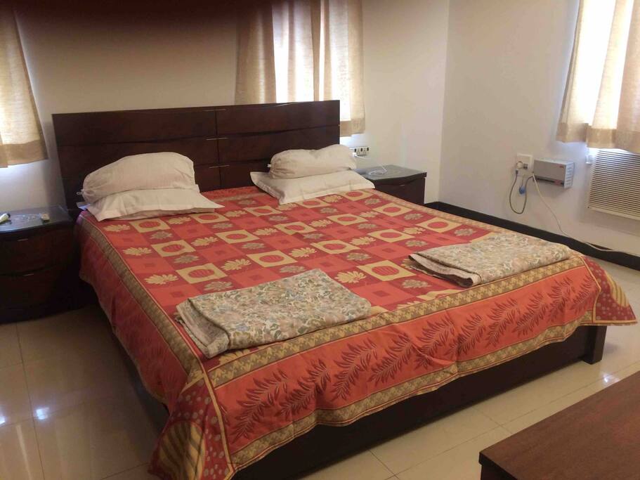 Room2