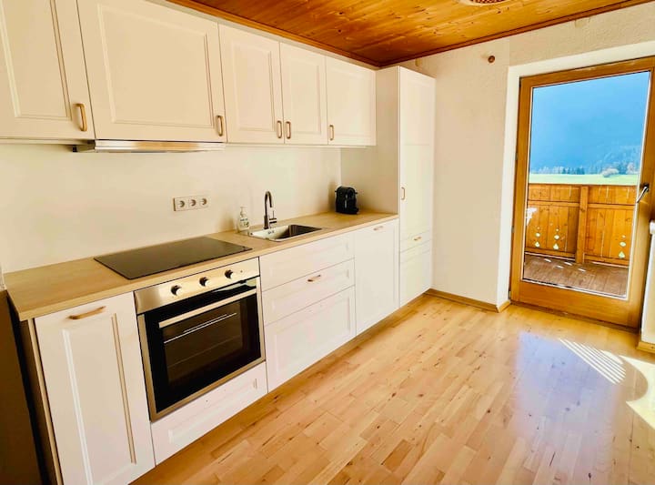 Ski, Crosscountry-ski And Hike Apartment With View - Maurach