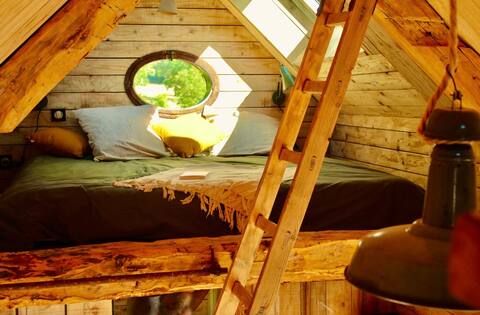 La Dormance Comfortable wooden cabin