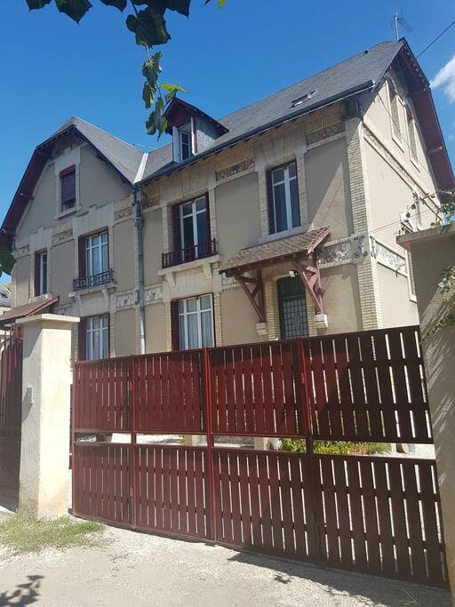 Appartement au RDC de cette belle demeure