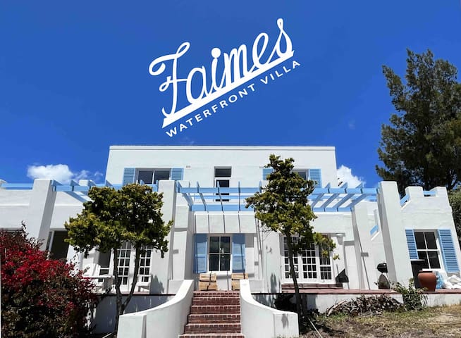 Faimes – Waterfront Villa