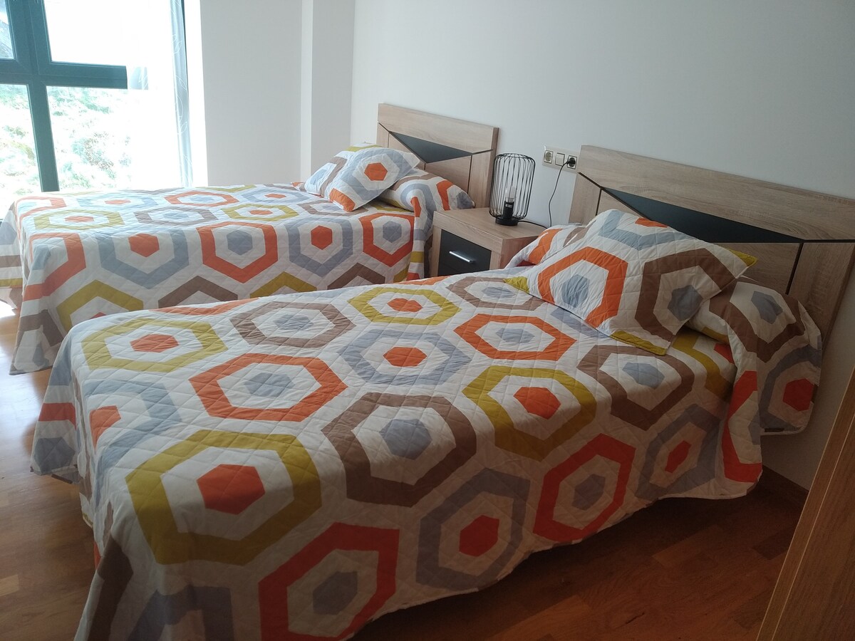 Dvojlôžková izba s manželskou poste