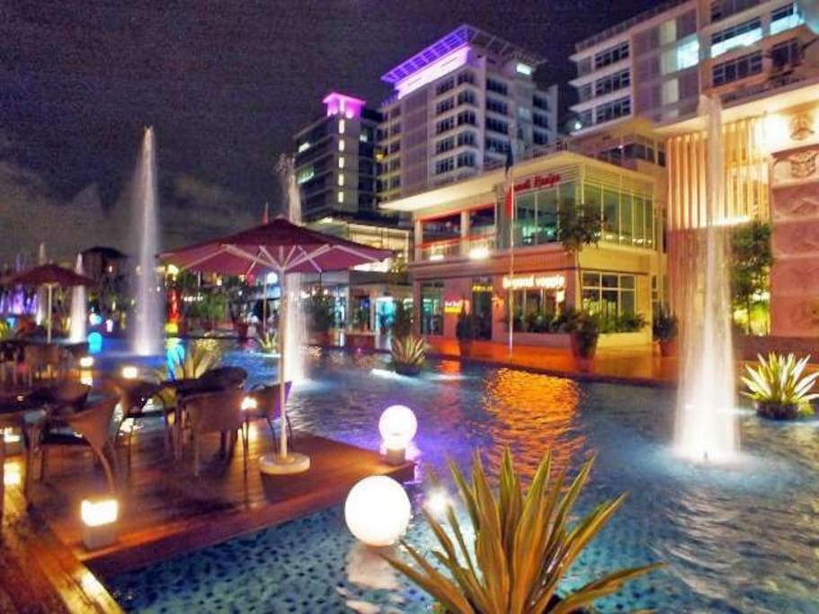 Night view in Oasis Square