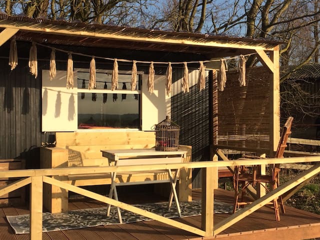 Back to basic in paradise pipowagen