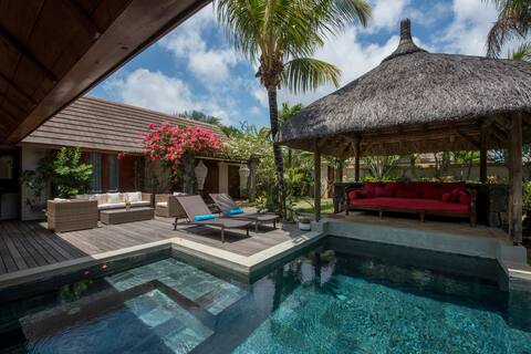Deep Blue  Balinese Cottage