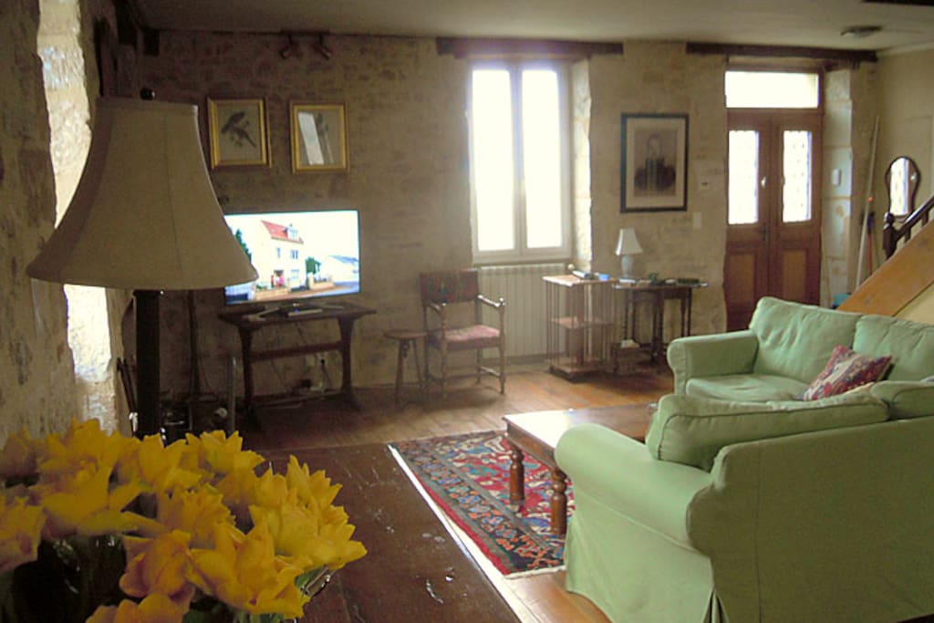 Sleeps up to 6 - 3 Bedrooms/2.5 Bathrooms