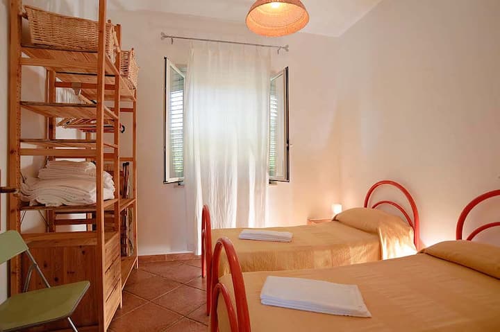 غرفة النوم 1