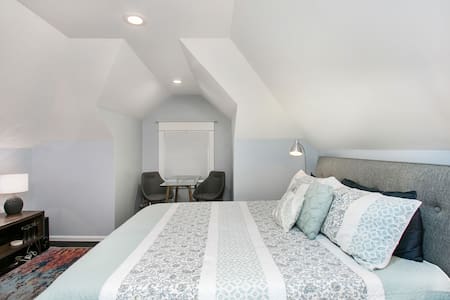 Private King Studio with Attached Bath (The Attic)