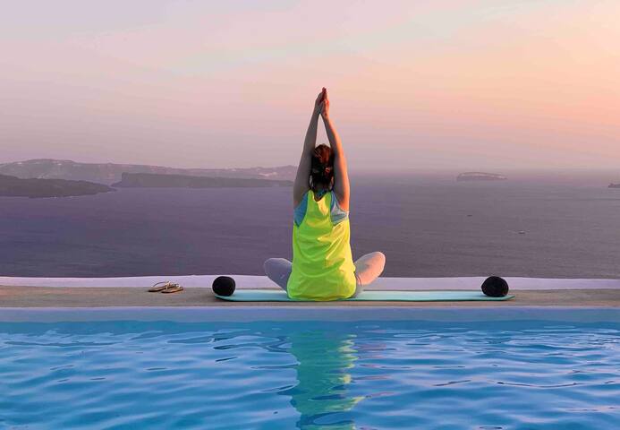 Villa Polaris Oia with Volcano view, Pool &Parking gallery image 3