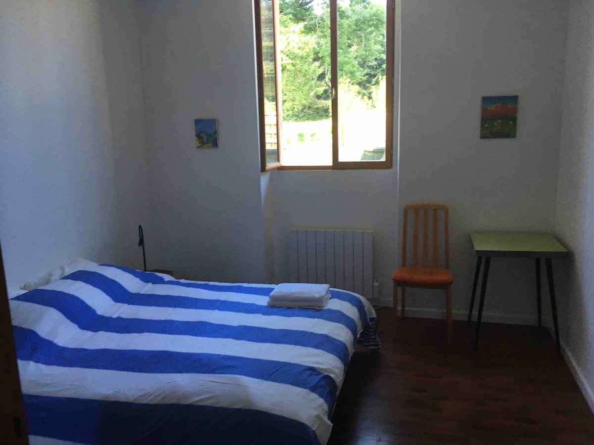 غرفة النوم 2