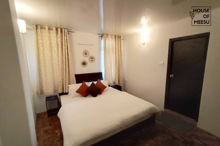 Schlafzimmer 1