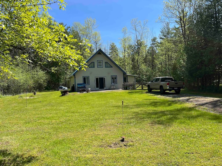 Cozy cabin “on the point”, Willsboro Bay Cabins for Rent in Willsboro