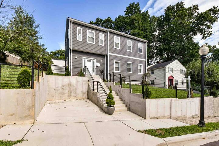 New Modern 3 Bedroom 3 Bath Home Central Location Houses For Rent In Arlington Virginia United States