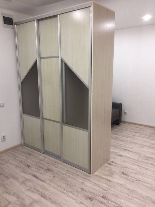 Шкаф
Cupboard
