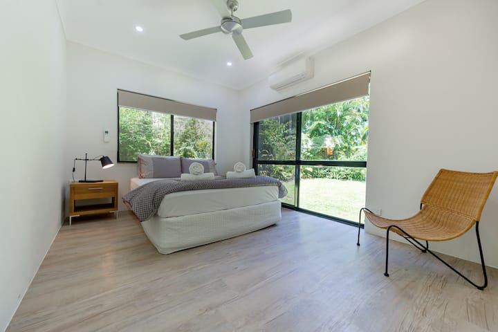 otra habitación grande