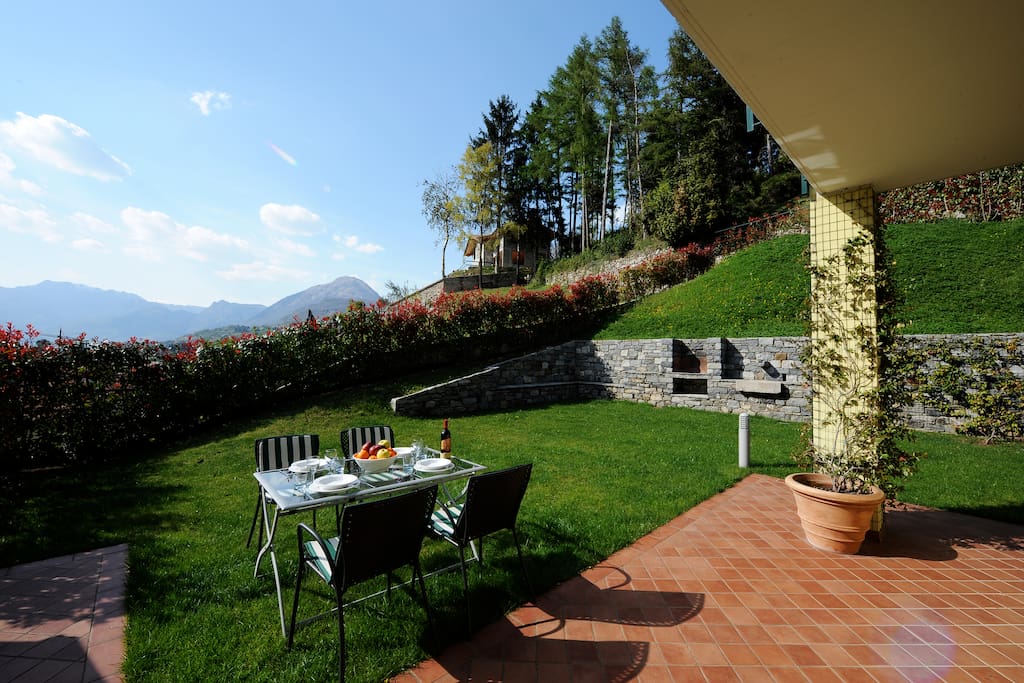 Gorgeous Private Terrace and Garden!