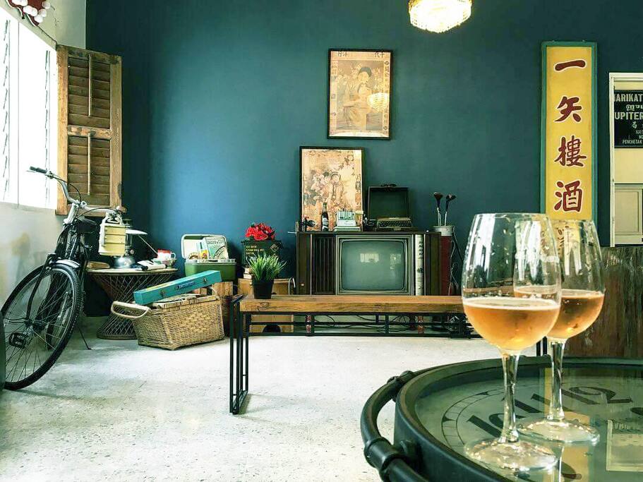 Vintage themed lobby lounge