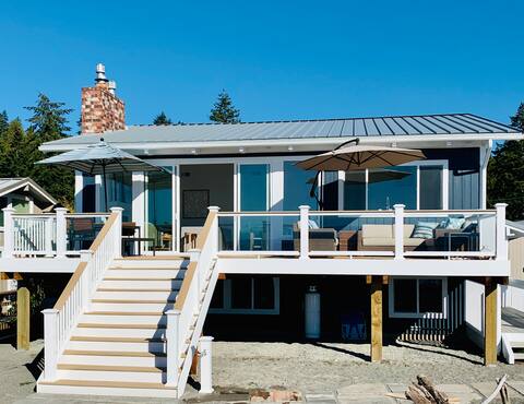 The Coast House! Breathtaking Views on the Beach!