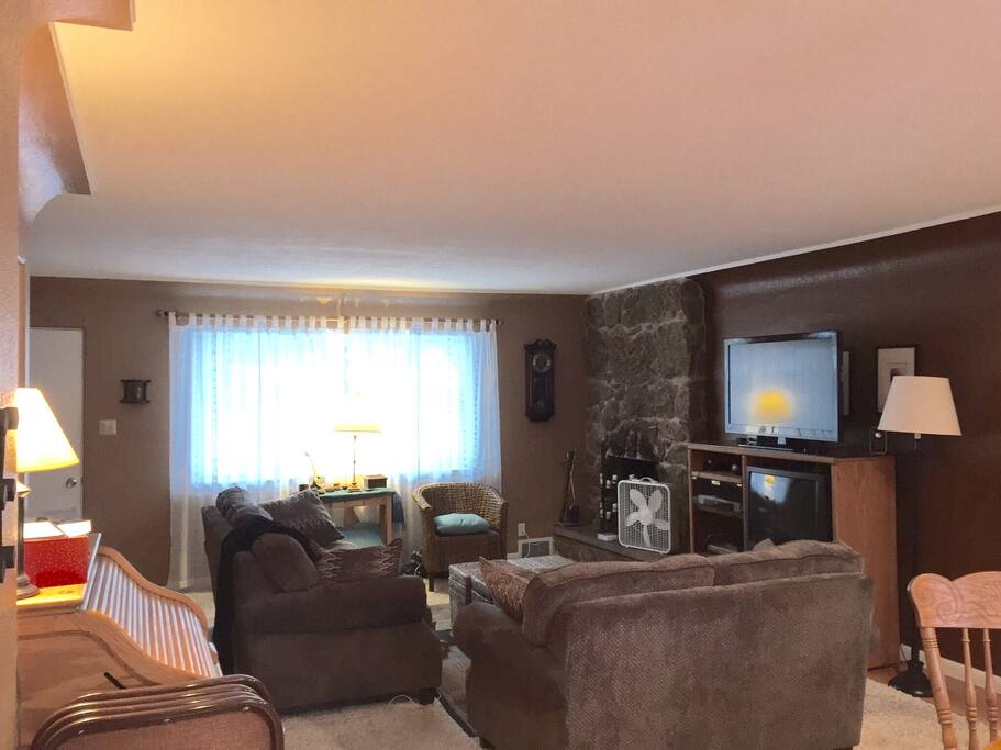 HDTV dr couch and love seat.