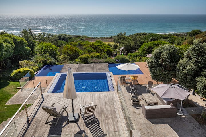 LUXURY BEACHFRONT VILLA