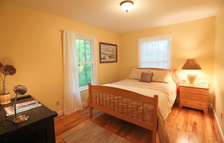 #2 Kati i parë i dhomës së gjumit/banja Madhësia e mbretëreshës