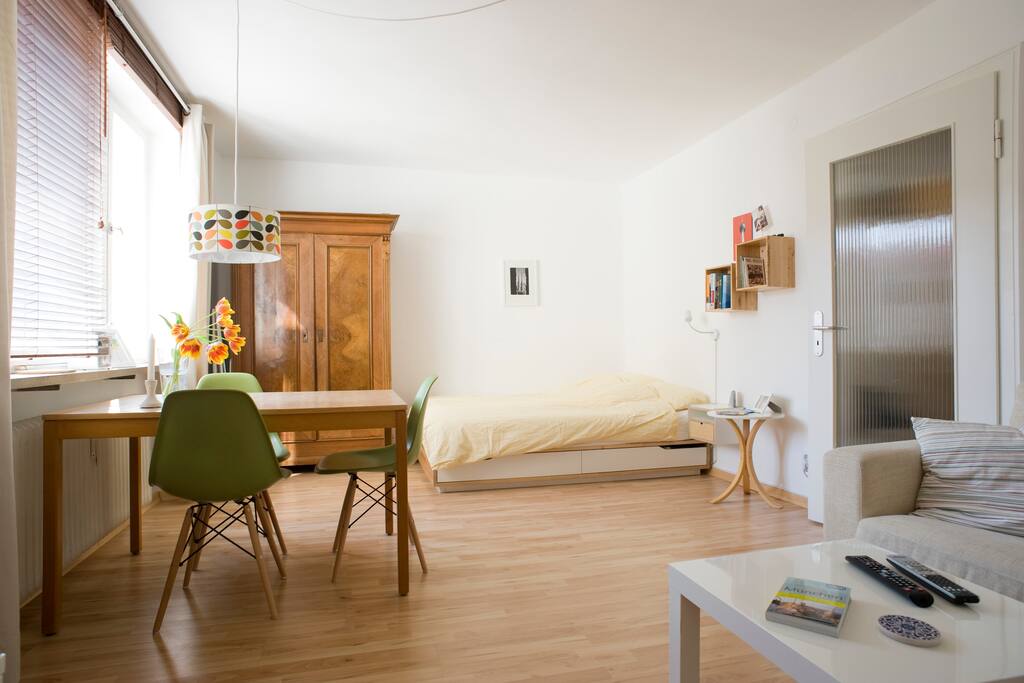 Wohn- und Schlafzimmer II