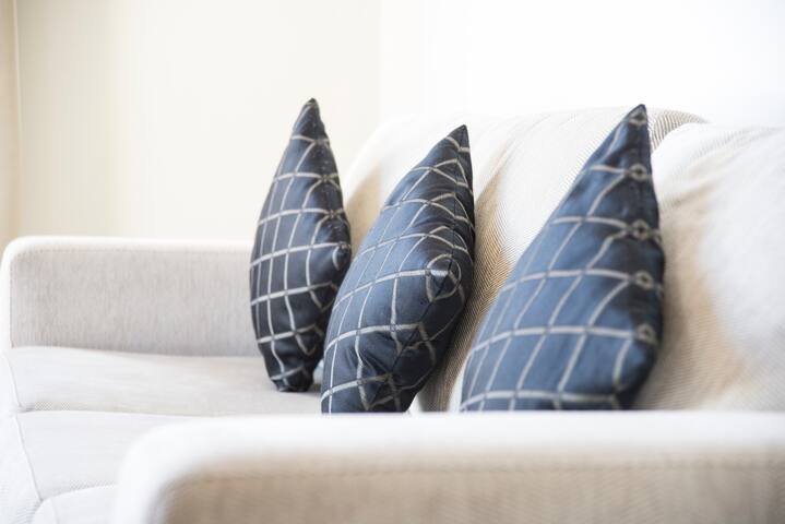 Hobart CBD Premium Apartment, 3 mins to waterfront gallery image 5