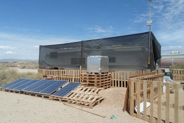 Ca Ponderosa, Slab city-Honeymooner suite