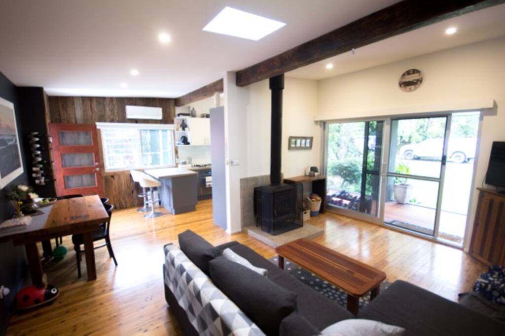 Lounge dining with sofa bed