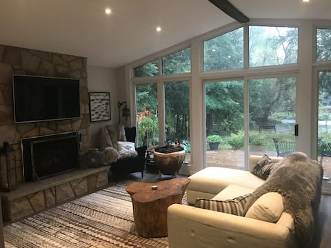 Popular Airbnb listing: "Cottage Home On The River" 1 Bedroom in Cambridge