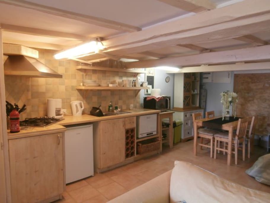 Studio kitchen / dining