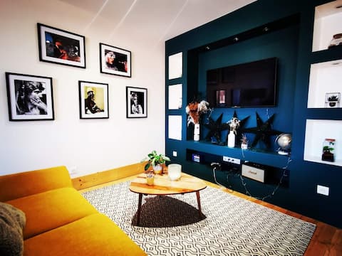 Downtown duplex with a view to the citadel