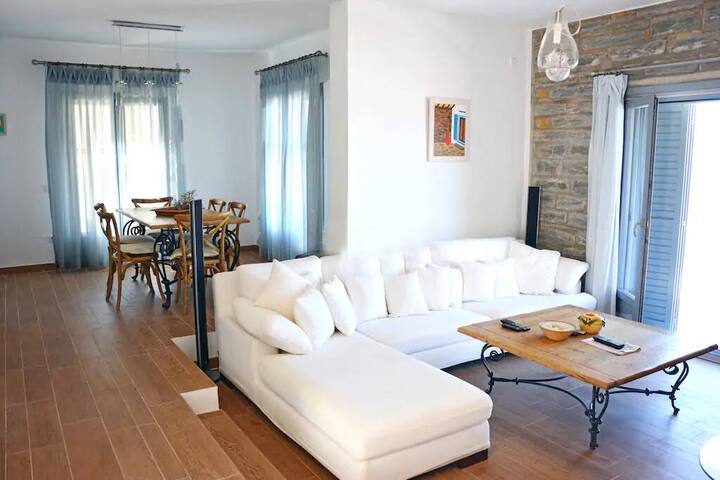 Kea Villa Pool & Seaview gallery image 3