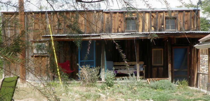 weaver's studio and guesthouse