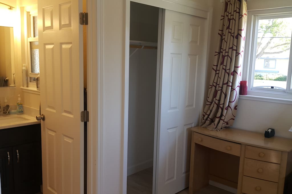 Closet 1