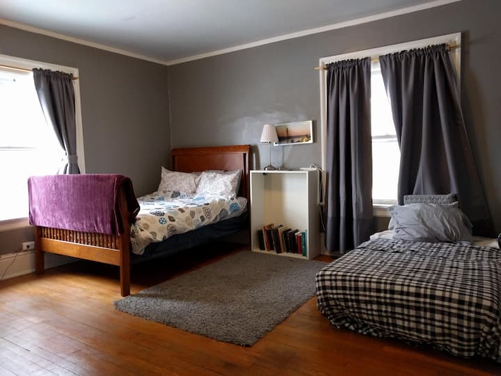 Home in Kansas City · ★4.46 · 1 bedroom · 2 beds · 1 shared bath