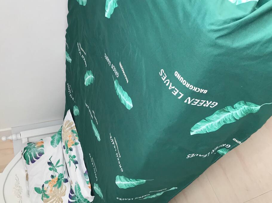 温馨单人床