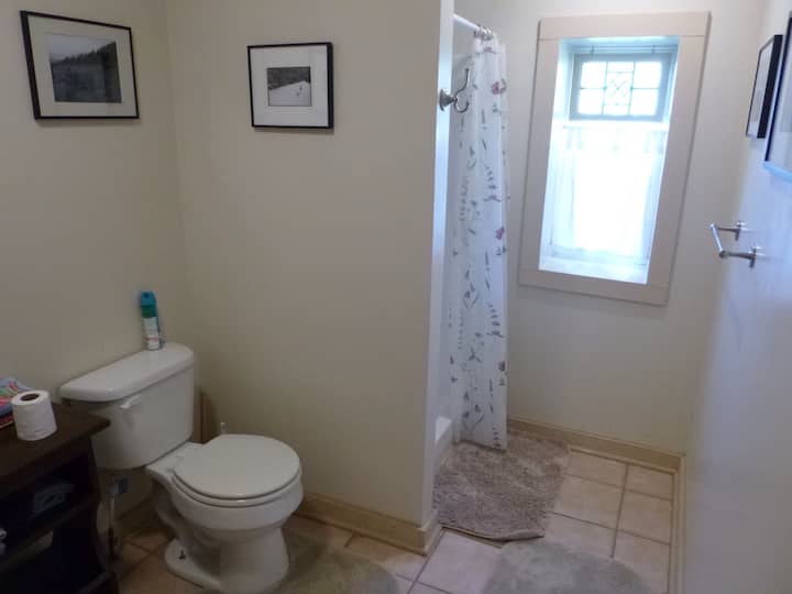 Ruby's Rest Guesthouses for Rent in Damascus, Virginia, United States