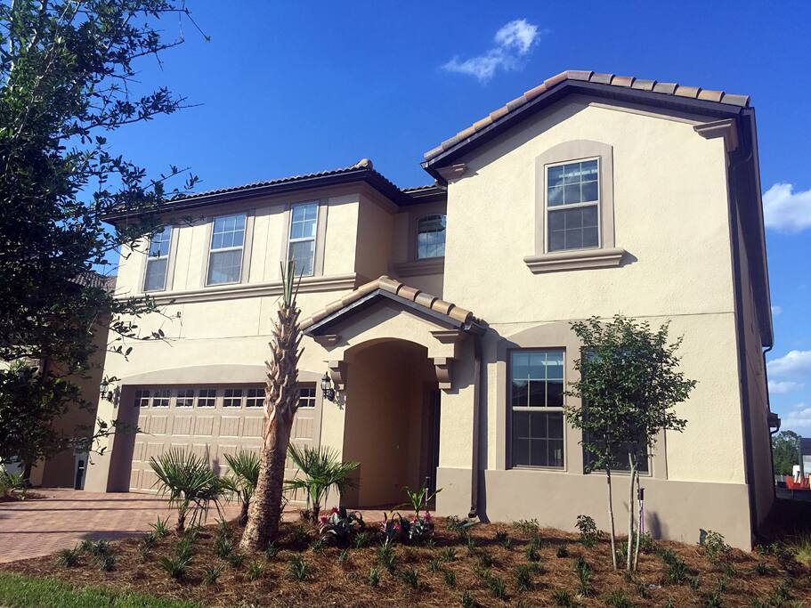 Grand 9 Bed Front