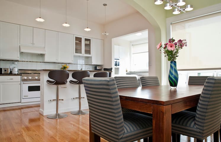 Awesome Location, Great for Business Travelers