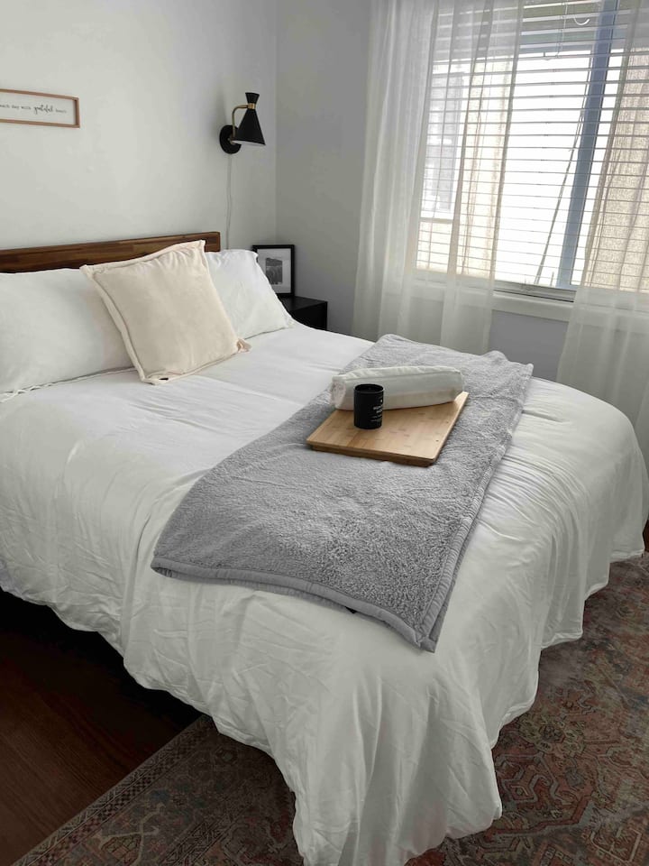 Სტუმრების საძინებელი - ზომა 152 × 203 სმ