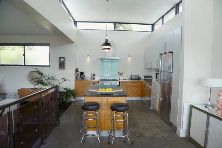 Stunning house in Devil’s Peak gallery image 3